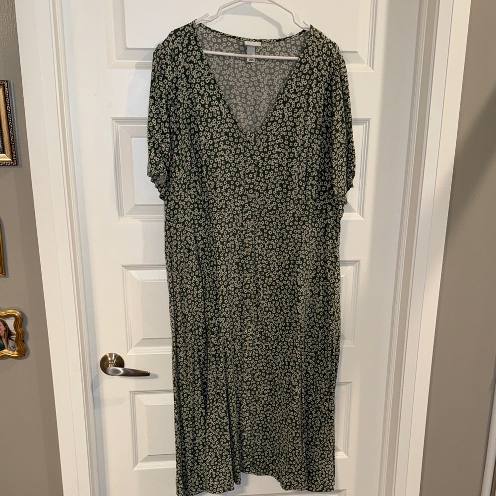 Green Floral Midi Dress with V-Neck